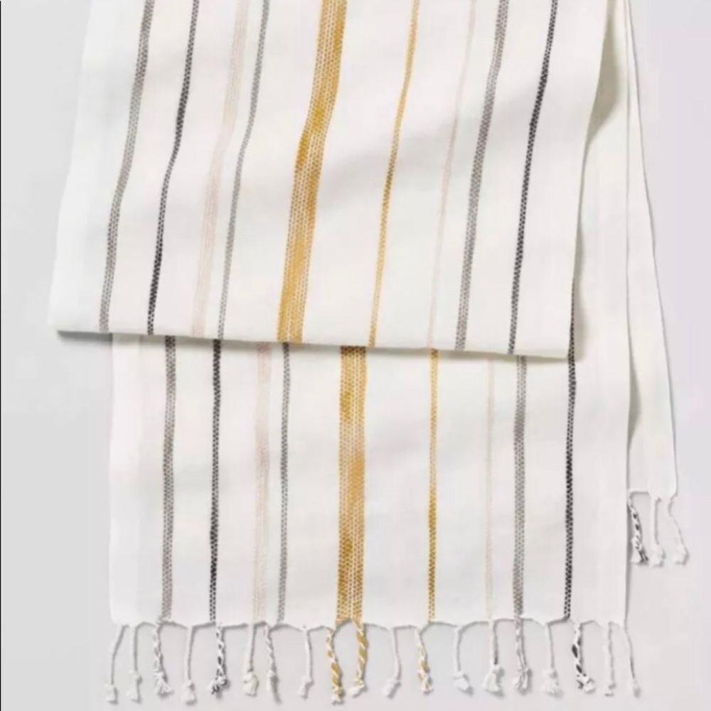 Oversized table runner